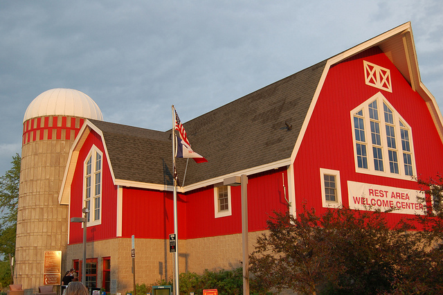 16329417807_49d113fd77_z